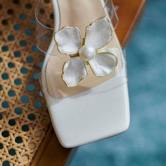 Sandales pour femmes avec fleur élégante de style perle dorée - Liora