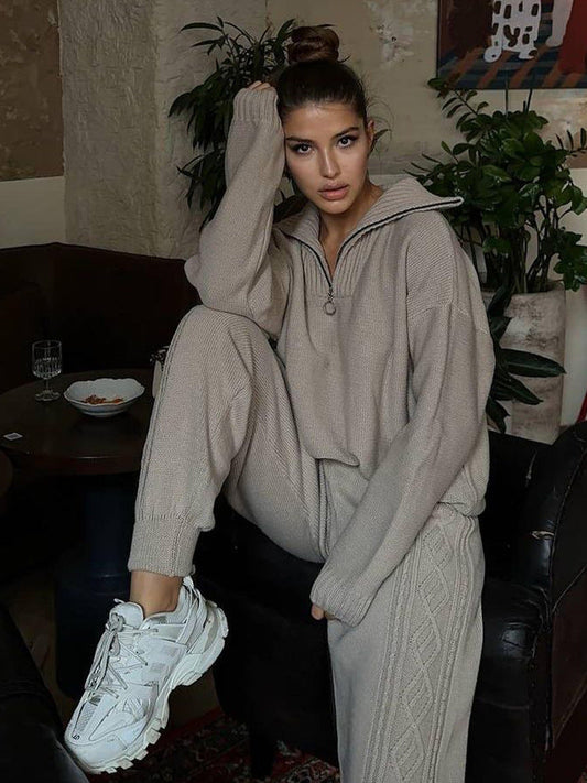 Gestricktes Loungewear-Set für Damen mit Kapuze - Alessia