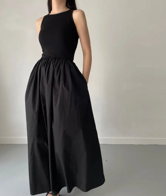 Robe longue élégante sans manches noire - Marie