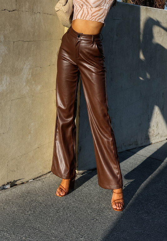 Damenhose in Lederoptik, gerader Schnitt, hoher Bund – Amandine