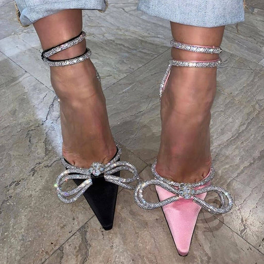 Aria - Chaussures à talon papillon en satin