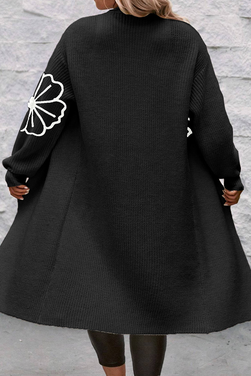 Arleth - Offene schulterfreie Duster-Strickjacke mit Blumenstickerei