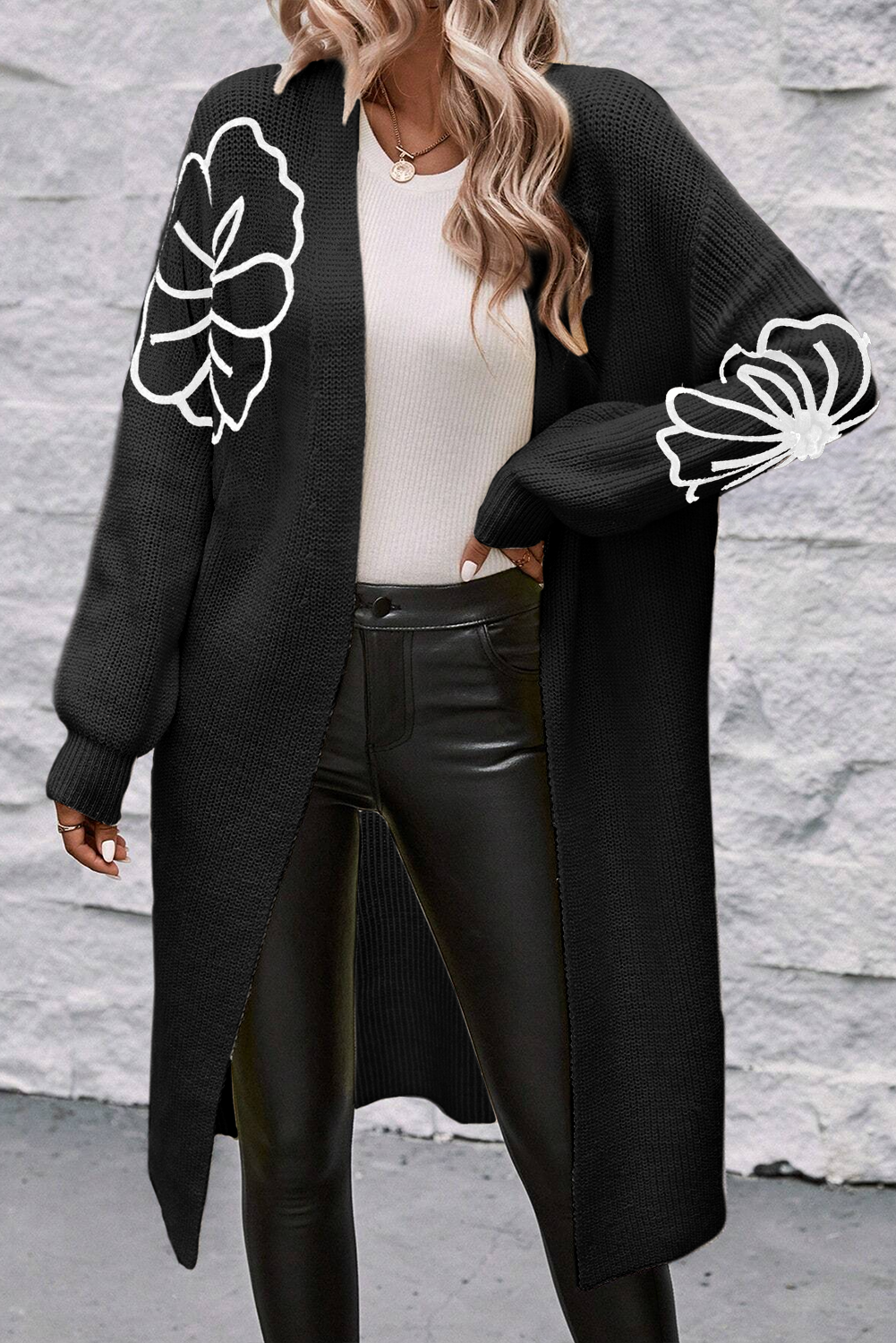 Arleth - Offene schulterfreie Duster-Strickjacke mit Blumenstickerei
