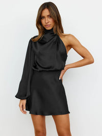 Chiara - Robe élégante en satin à manches longues et à épaules simples