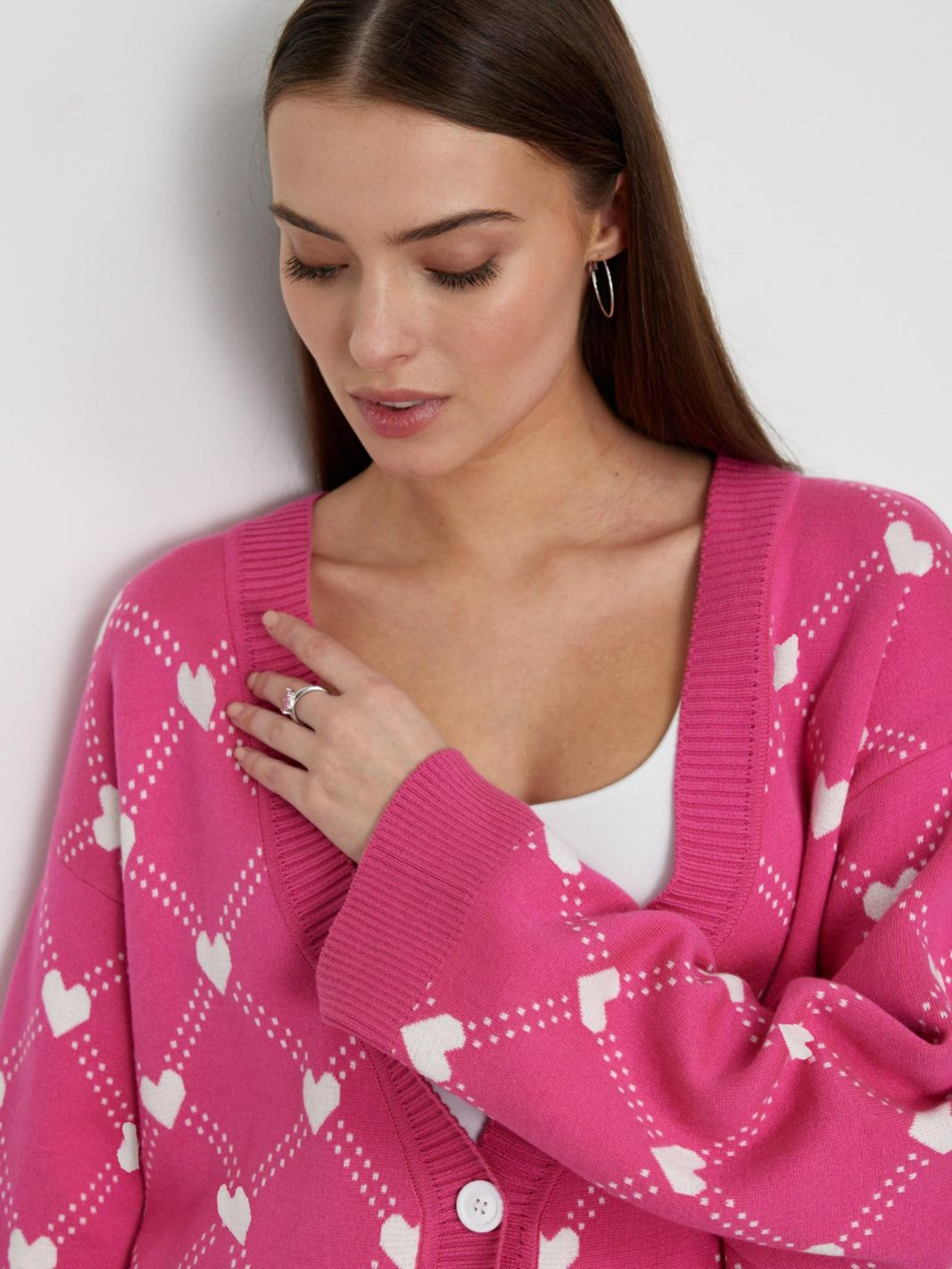 Damen Strickjacke mit Knöpfen und Herzdruck - Leeni