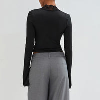 Sissi - T-shirt à encolure en V moulante en dentelle