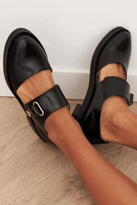 Chaussures fermées pour femmes, semelle épaisse avec boucle sur le côté - Caterina