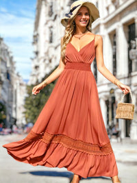 Rebecca - Robe en dentelle crochetée avec ceinture froncée