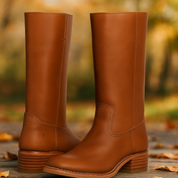 Hohe Damenstiefel im klassischen Stil - Saray