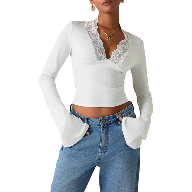 Sissi - T-shirt à encolure en V moulante en dentelle