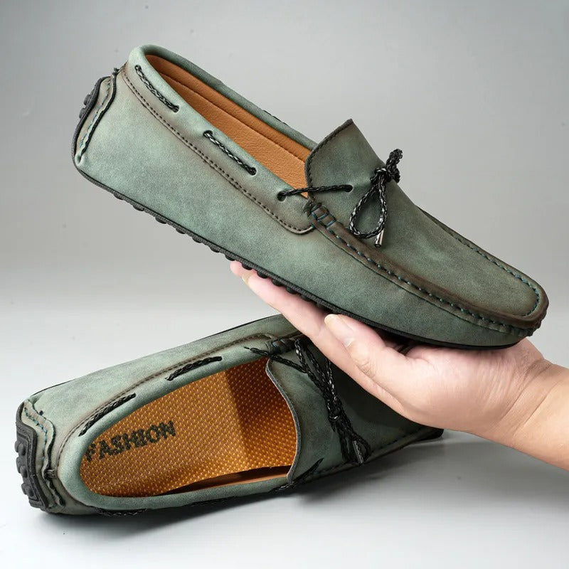 Rutschfeste Herren-Slipper mit Schleife - Esteban