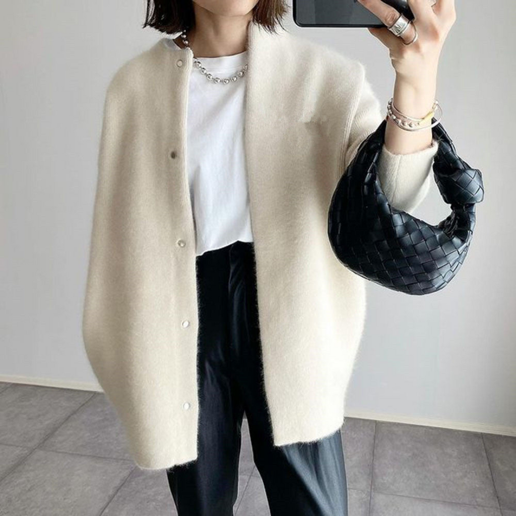 Sandrine – Strickjacke – Elegante Weichheit für den Alltag