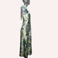 Luna - Maxi dress with halterneck and side slit
