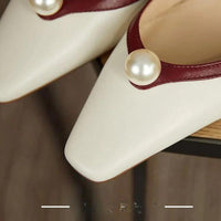Eloise - Chic pumps with pearl embellishment