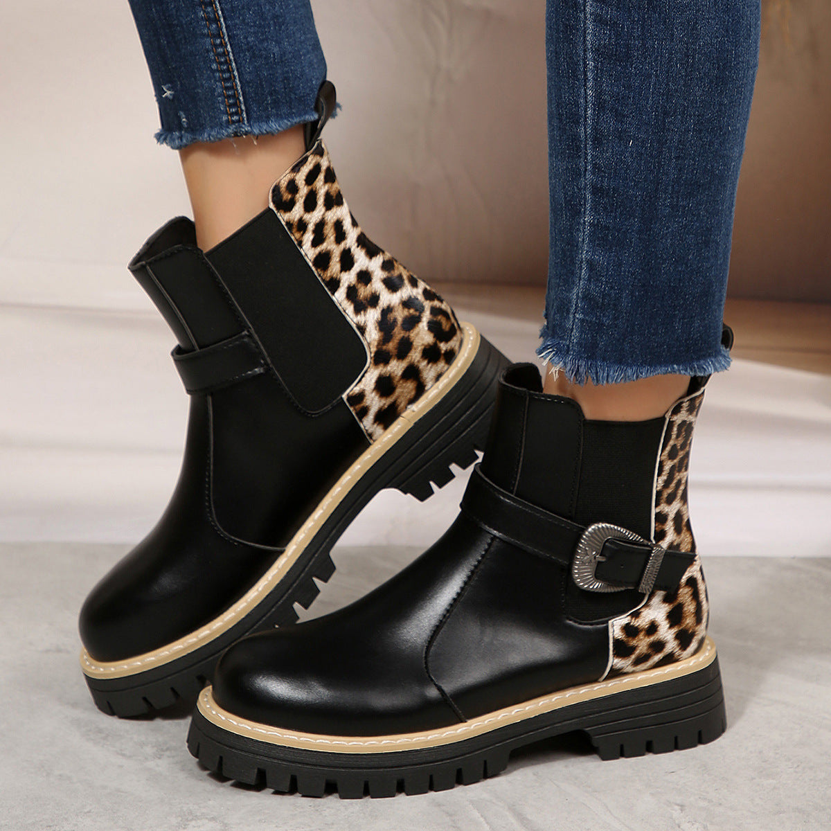 Damen-Stiefeletten mit Leopardenmuster - Elviora