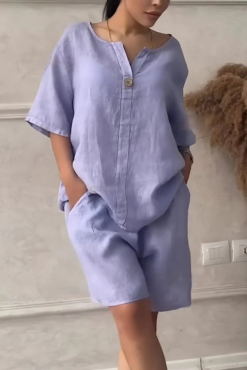Lockere Bluse und hochgeschlossene Shorts für Frauen - Maike