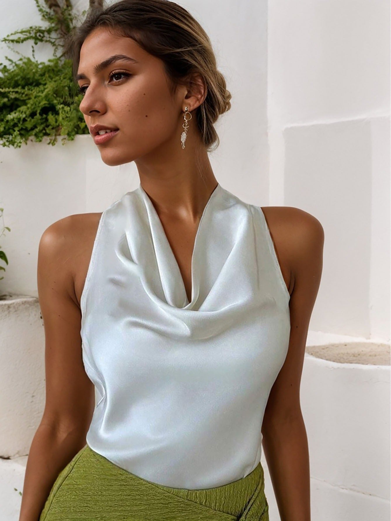 Damen ärmellose Bluse Satin drapiert Halsausschnitt braun - Loren