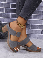 Offene Damen-Sandalen mit dickem Absatz und gepolsterter Textur - Camila