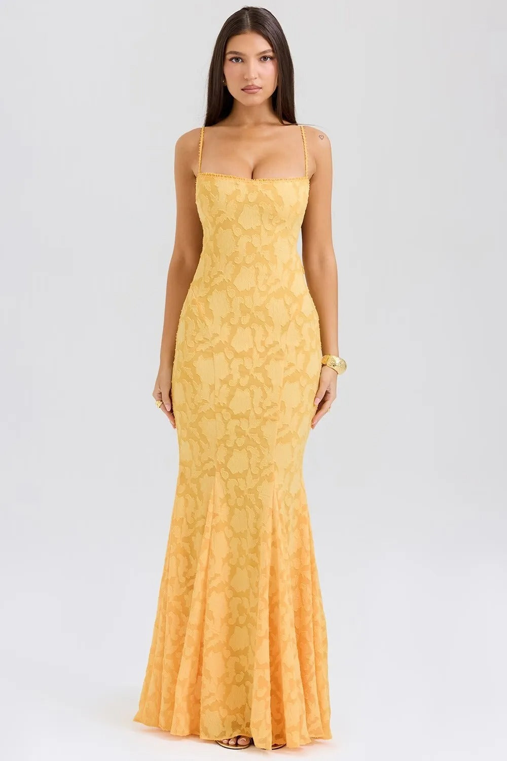 Langes Damenkleid mit eleganten gelben Spitzenträgern mit Meerjungfraueneffekt - Aurélie