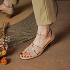 Flache Damensandalen aus Kunstleder mit minimalistischem Design - Martina