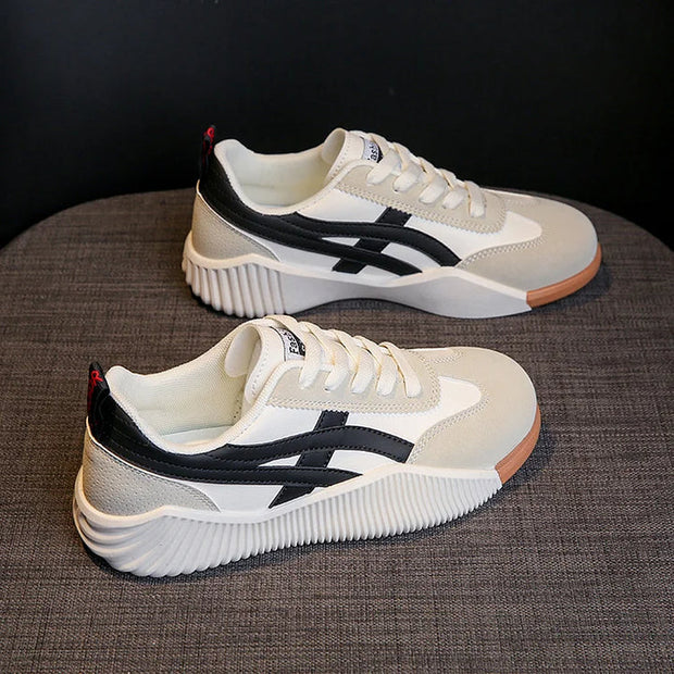 Monica - Chaussures orthopédiques vintage