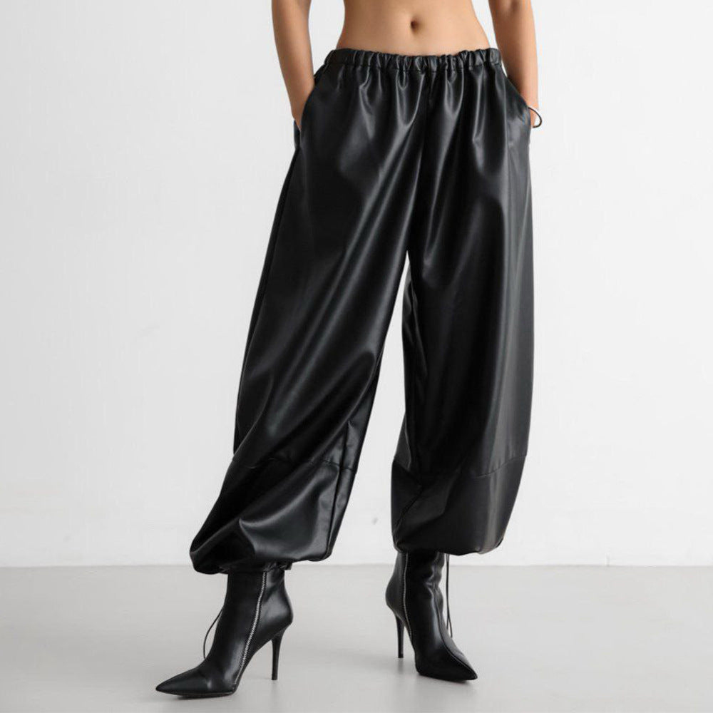 Damenhose mit Ledereffekt und Schnürsaum - Eirenne