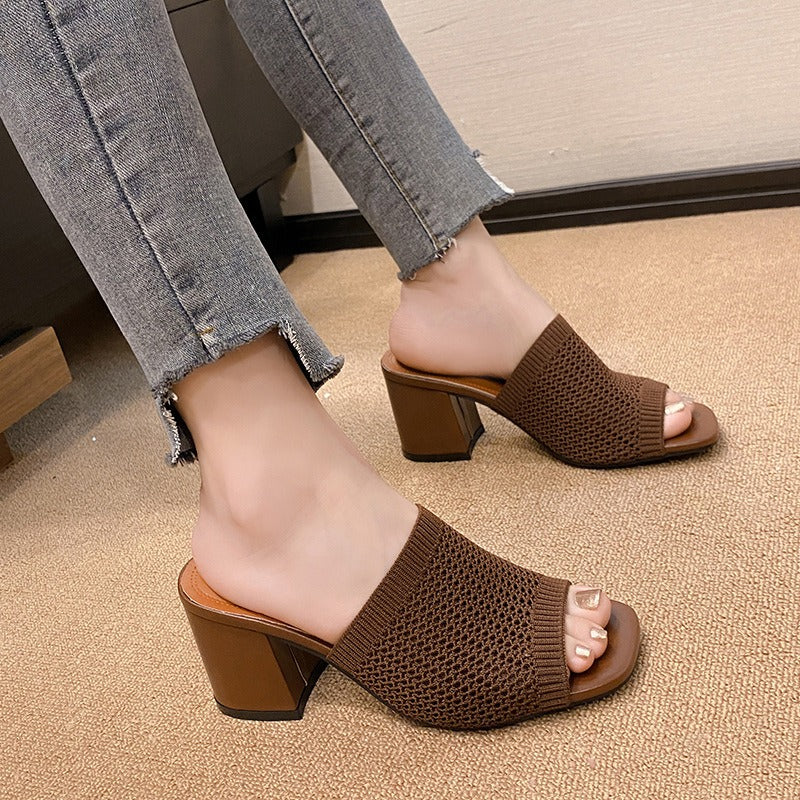 Damen-Sandalen aus atmungsaktivem Stoff mit dickem, quadratischem Absatz - Renata