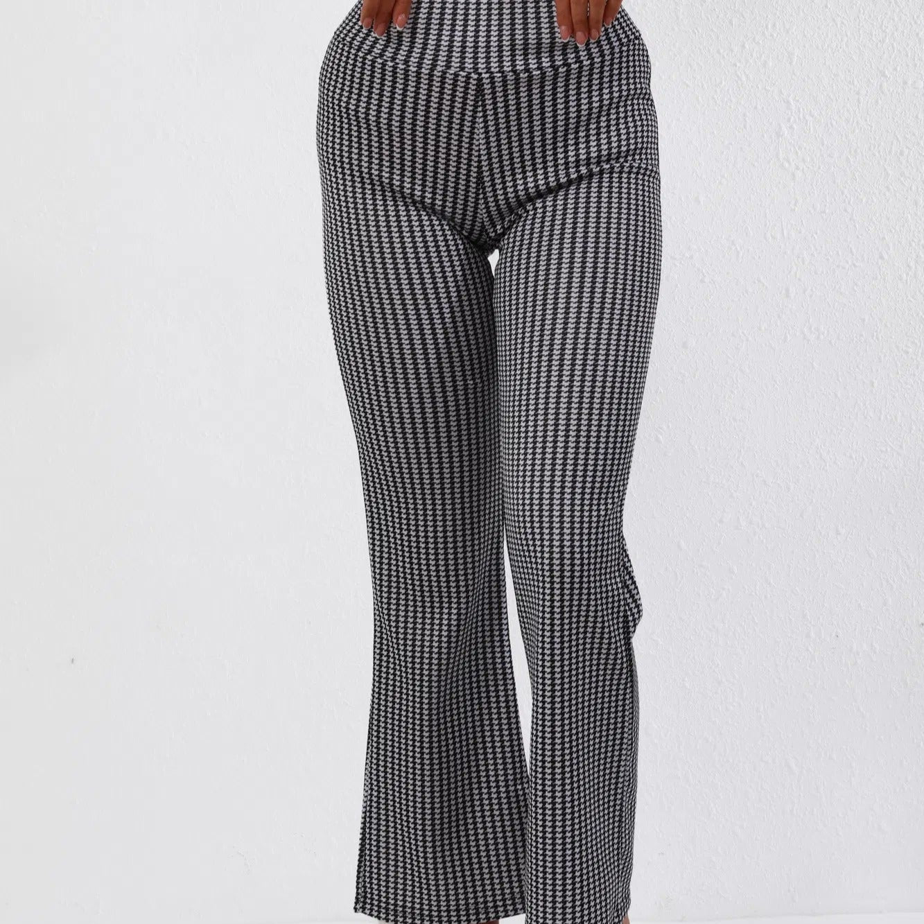 Ausgestellte Damenhose aus Stretchmaterial mit klassischem Druck - Renata