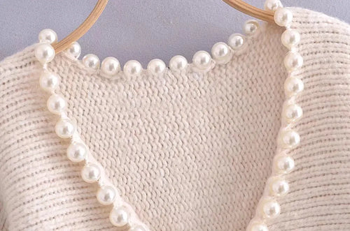Angèle - Schicker und lässiger Pullover mit falscher Perle