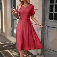 Damen-Midikleid mit taillierter Passform im fließenden, eleganten Stil - Renata