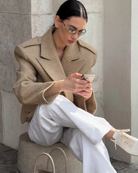 Blazer court pour femme avec épaulettes et revers - Alwina