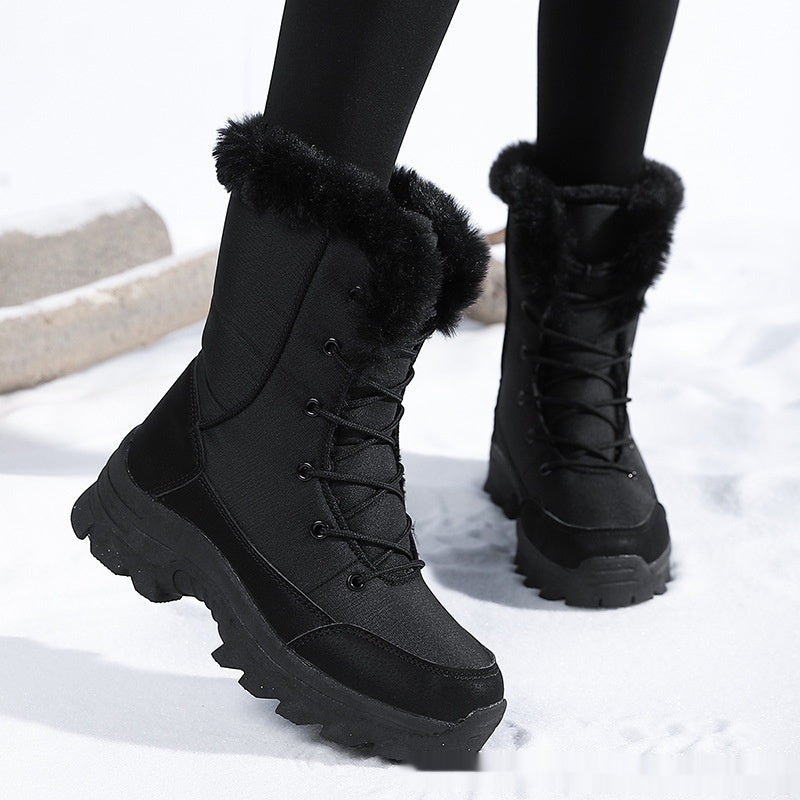 Halbhohe Damenstiefel im funktionellen Winterdesign - Svala