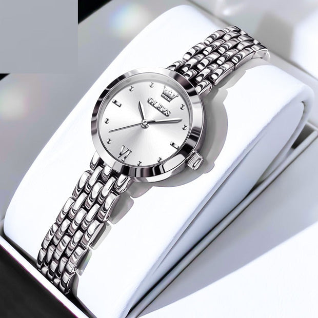 Montre pour femmes avec cadran clair et design élégant