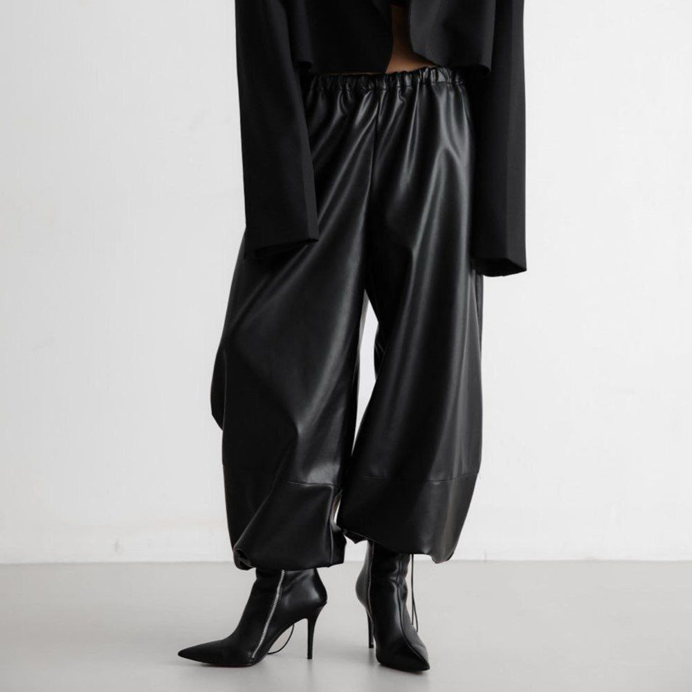 Damenhose mit Ledereffekt und Schnürsaum - Eirenne