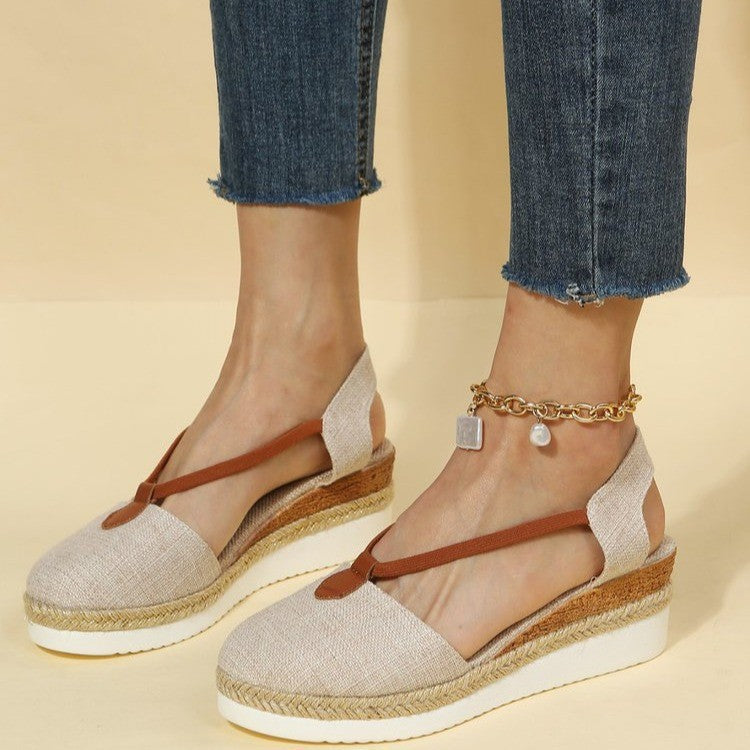 Geschlossene Damen-Sandalen mit Keilabsatz aus natürlichem Stoff - Elvira