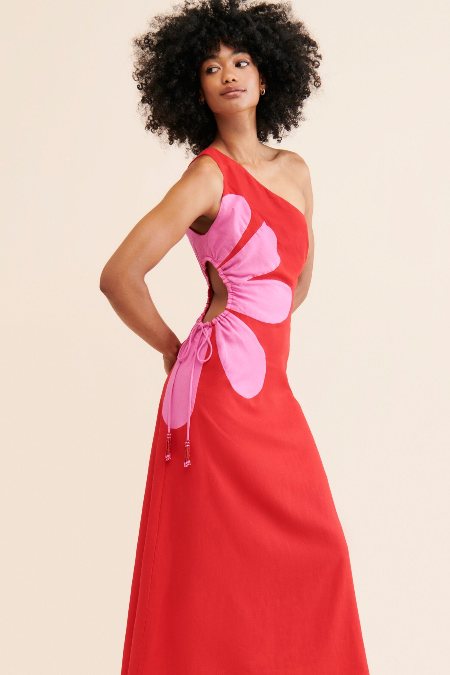 Langes Kleid mit Blumenmuster und einer Schulter für Frauen - Serena