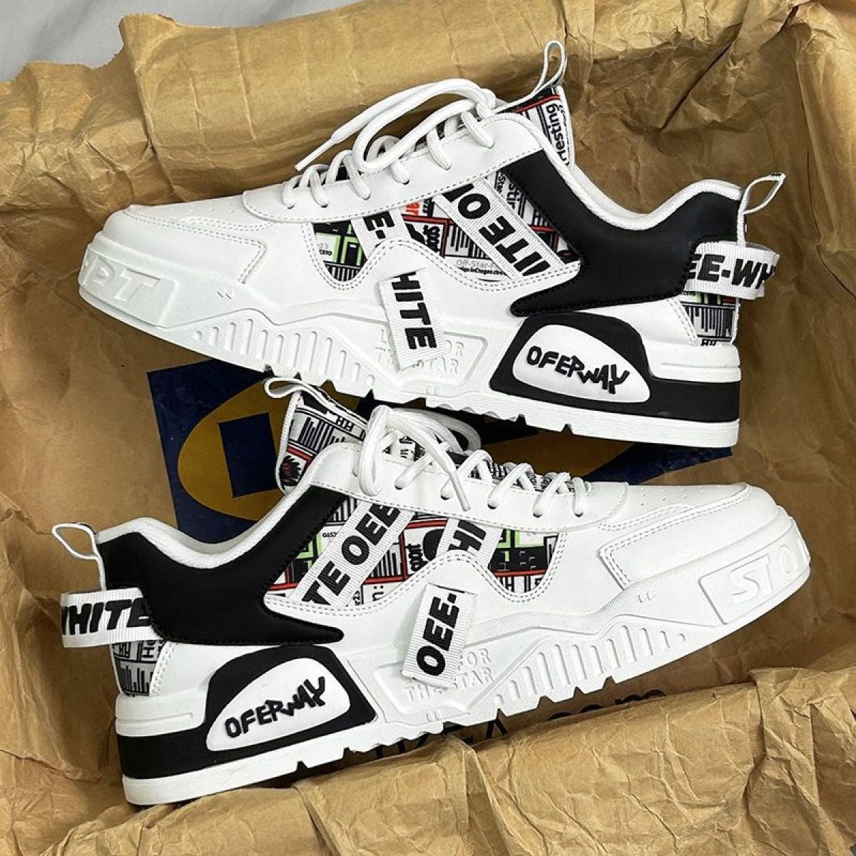 Herren-Turnschuhe mit dicken Sohlen und urbanem Grafikdesign - Axel