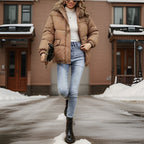 Larissa - Warme Jacke mit flauschiger Fellkapuze