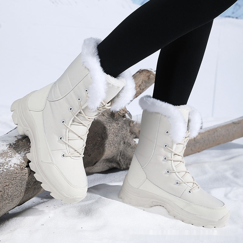 Halbhohe Damenstiefel im funktionellen Winterdesign - Svala
