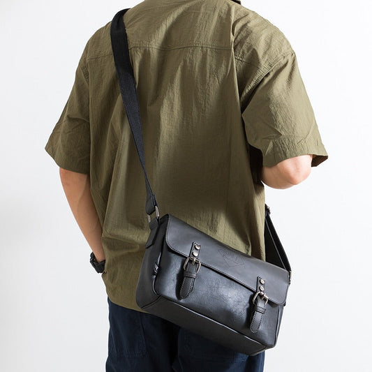 Sac à bandoulière en cuir synthétique pour homme avec boucles vintage - Matthew