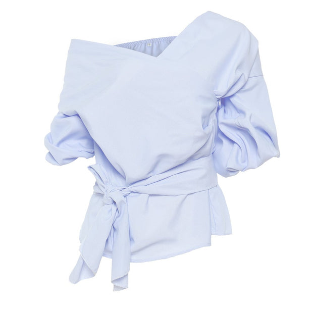 Noelle - Blouse courte croisée en dentelle