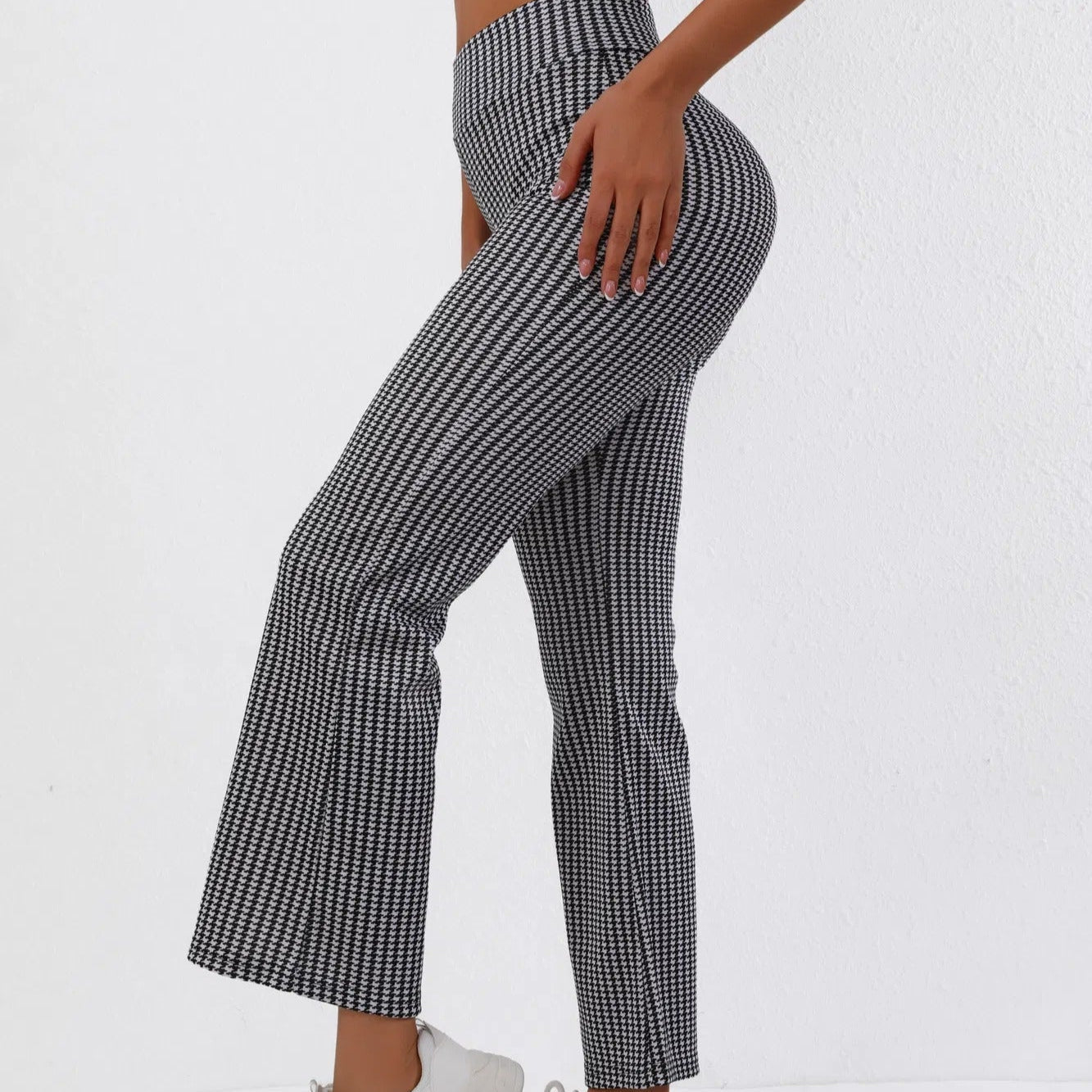 Ausgestellte Damenhose aus Stretchmaterial mit klassischem Druck - Renata