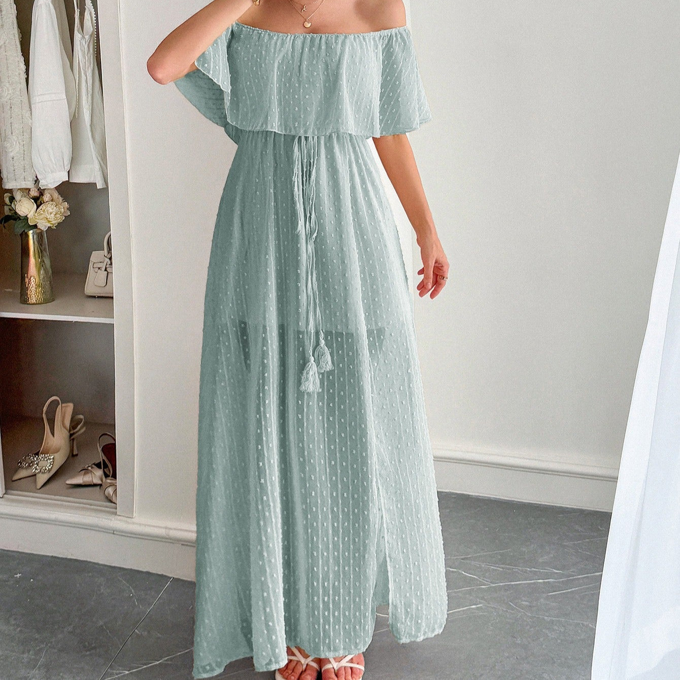 Langes Kleid aus Plumeti-Chiffon mit fließendem Bootsausschnitt - Noelia
