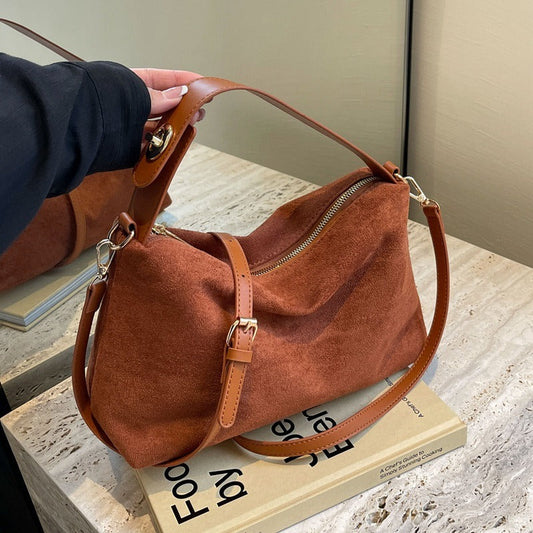 Sac à bandoulière en daim souple de style rétro pour femmes - Maëlle