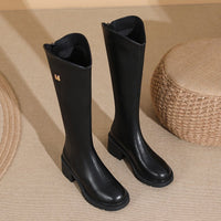 Robuste hohe Damenstiefel - Svetya