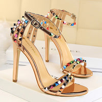 Sandales à talons de style romain pour femmes avec applications métalliques - Valeria