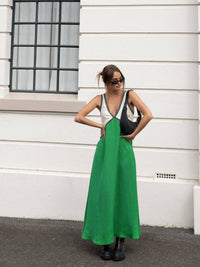 Anna - Robe trapèze sans manches à encolure en V
