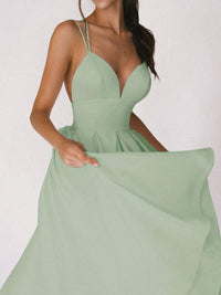 Katrina - Elegant dress with V-neckline