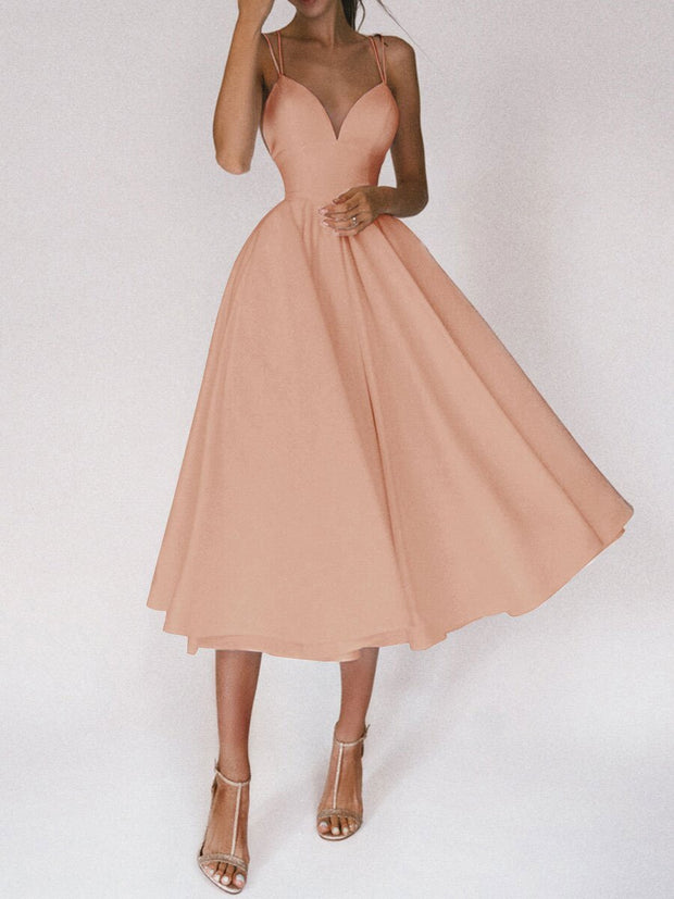 Katrina - Elegant dress with V-neckline