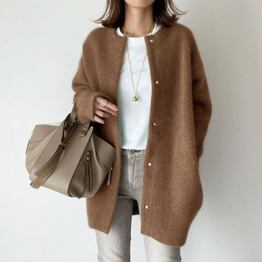 Sandrine – Strickjacke – Elegante Weichheit für den Alltag